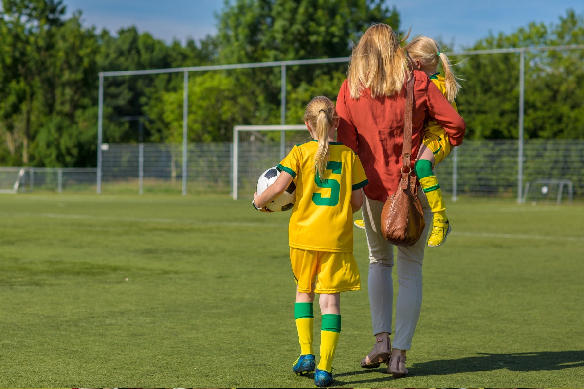 Sports mom bag essentials this fall.