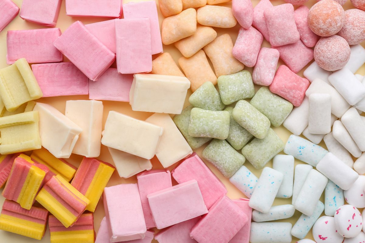 Is Chewing Gum Good For Your Teeth? When Chewing Gum Helps (and Hurts) Your Smile